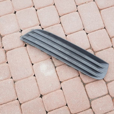 Kratka zderzaka przód Opel Insignia 13238329