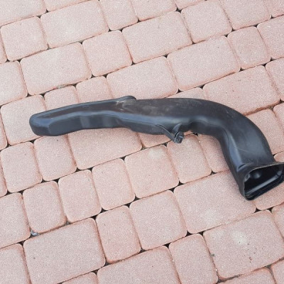 Kierownica powietrza rura Opel Astra J 13368566