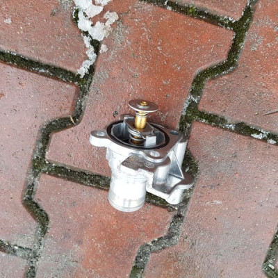 Obudowa termostatu Ducato Jumper Boxer 504387382