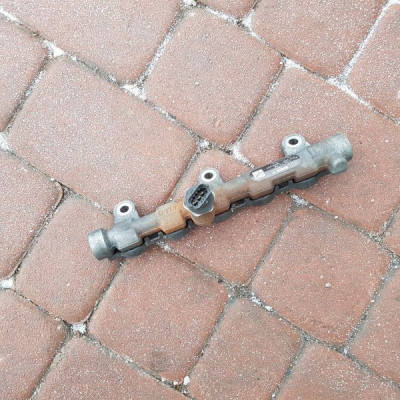 Listwa WTRYSKOWA PRIMASTAR VIVARO 0445214258