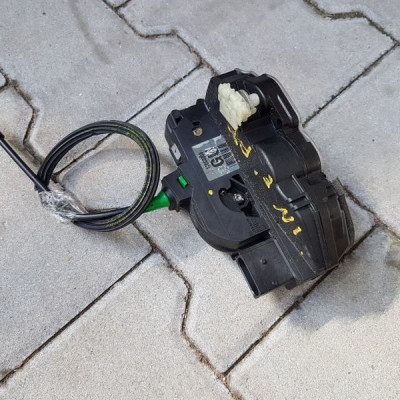 Zamek drzwi TYŁ PRAWY Opel Insignia 13503808 GU