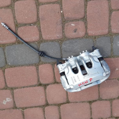 Zacisk przedni PRAWY MOVANO MASTER 410003688R