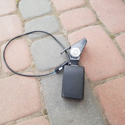 Zapięcie pasów Opel Astra J Zafira C 13329202