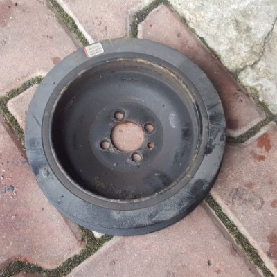 Koło pasowe wału Opel Insignia 55563401