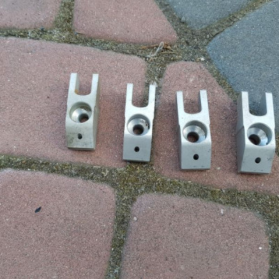 Trzymak łapka A20 DTR Opel Insignia 55564625