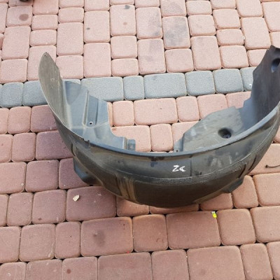 Nadkole tylne prawe 13301579 Opel Zafira C TOURER