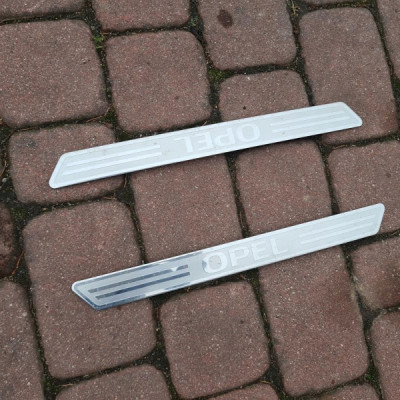 Napis napisy chrom na progi dekor OPEL Mokka