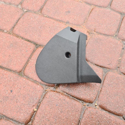 Obudowa plastik fotela P Opel Meriva B 13257164