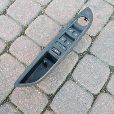 Przełącznik szyb Opel Mokka 13305011 95025518