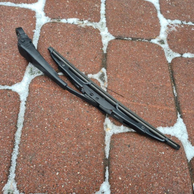 Ramie wycieraczki tył tylna klapy Opel Mokka