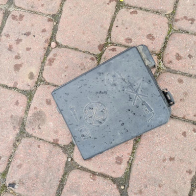 Obudowa bezpieczników 1.7CDTI Opel Mokka 95263743