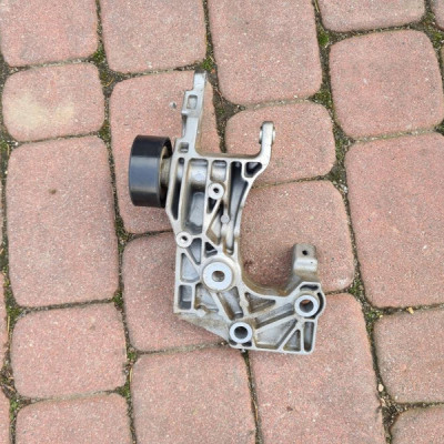 Łapa wspornik klimy 1.7CDTI Opel Mokka 552805357