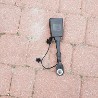 Zapięcie pasa czujnik wpinka Astra K V 39016995