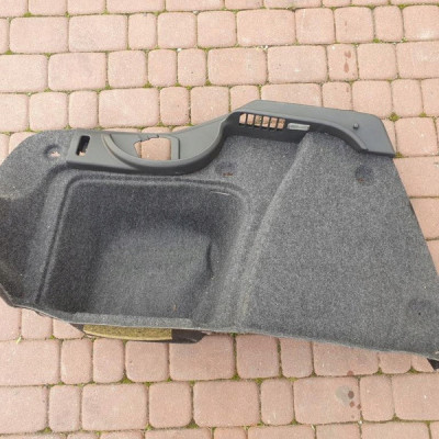 Plastik bagaznika sedan tapicerka Skoda Superb II