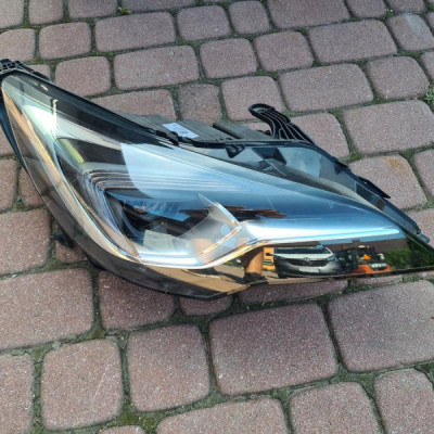Lampa Full Led prawa Opela Astra K V 39187255