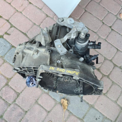 Skrzynia biegów 2.0 czujnik F40 Opel Insignia