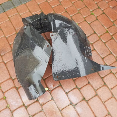 Nadkole przód przednie Opel Zafira C 13301571