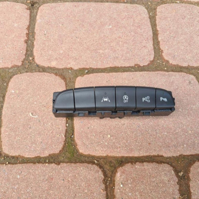 Przycisk włącznik asystent Opel Insignia B