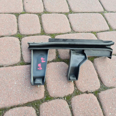 Prowadnica szyby prawy przód Opel Combo D 51810885