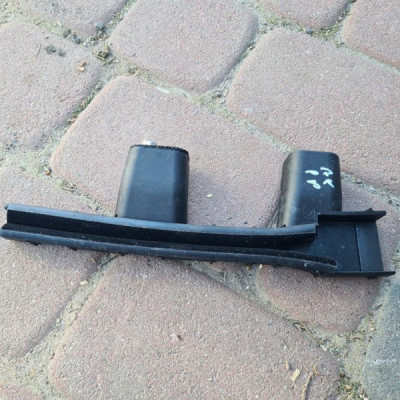 Prowadnica szyby prawa Opel Astra K V 39115737