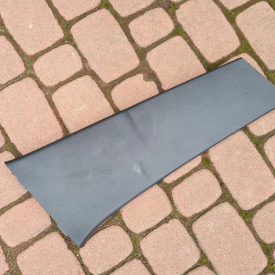 Osłona słupka środkowego prawa Renault Clio IV