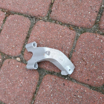 Uchwyt mocowanie 1.5D FL Opel Astra K V 55490295
