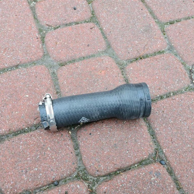 Rura przewód intercoolera 1.5D FL Opel Astra K V 55510689