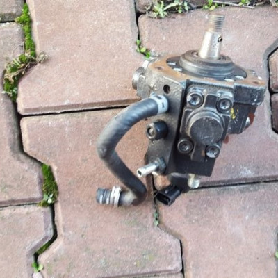 POMPA WTRYSKOWA OPEL ASTRA 4 J IV 55571005