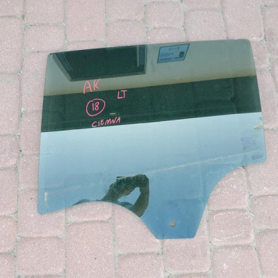 Szyba tył tylna ciemna lewa Opel Astra K V 2018r