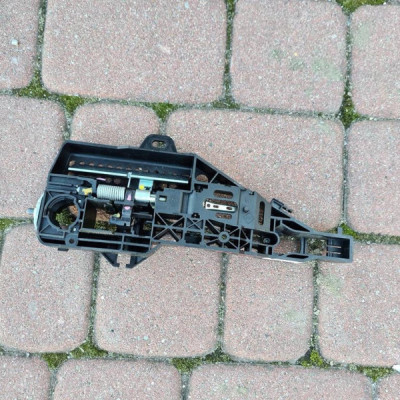 Podstawa klamki przód prawy Renault Captur