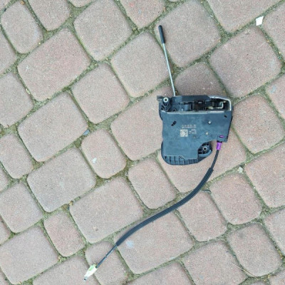 Zamek drzwi przednich lewych AM2 Opel Insignia B