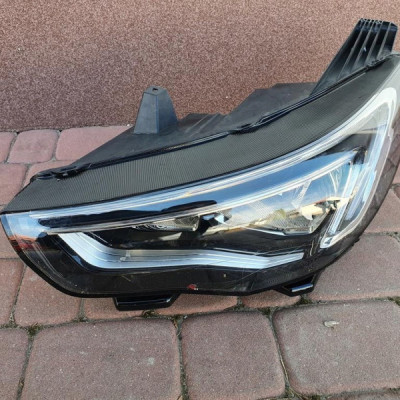 Lampa przód lewa OPEL Grandland X Uszkodzona