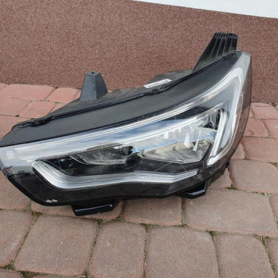 Lampa przód lewa OPEL Grandland X Uszkodzona