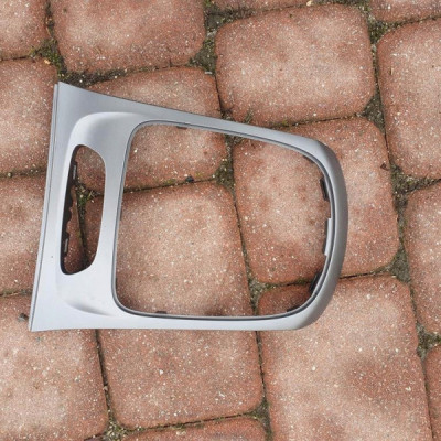 Półka osłona plastik tunelu Opel Astra K V