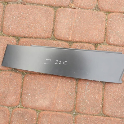 Blacha obudowa osłona słupka drzwi Opel Insignia