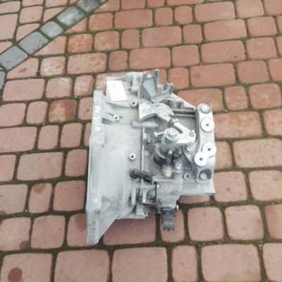 Skrzynia manualna OPEL INSIGNIA 2.0D A20DTH F40
