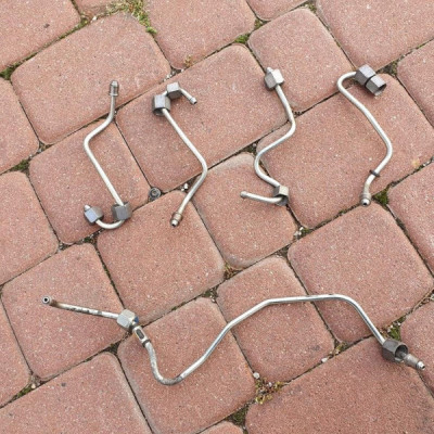 Przelew przeód przewody paliwa Vivaro B Trafic III