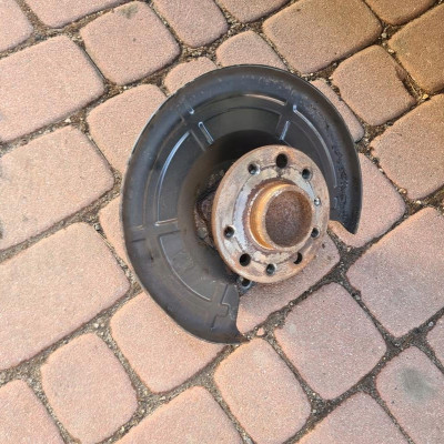 Zwrotnica piasta łożysko tył tylna Opel Meriva B