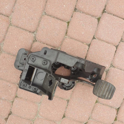 Pedał hamulca EUROPA Vivaro B Trafic III