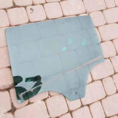 Szyba tył tylna ciemna lewa Opel Astra K V 2015r