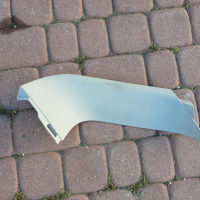 Obudowa klapy osłona kombi Astra K V 13459961