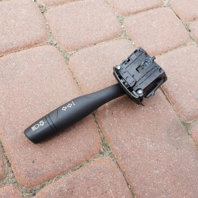 Przełącznik manetka kierunkowskazów Opel Astra K V