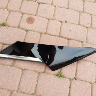 Narożnik wykonczenie błotnika tył Opel Astra 5 K V