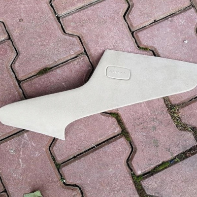 Obudowa osłona słupka plastik Mercedes W218 CLS