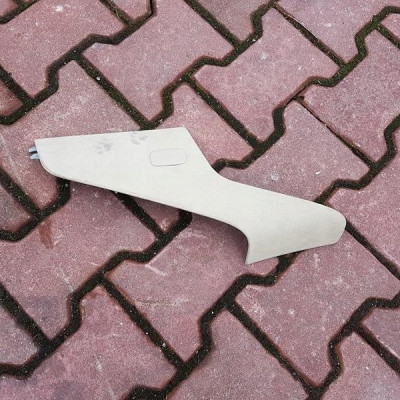 Obudowa osłona słupka plastik Mercedes W218 CLS