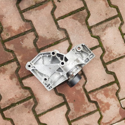 ŁAPA ALTERNATORA OPEL INSIGNIA 2.0 CDTI 55562863