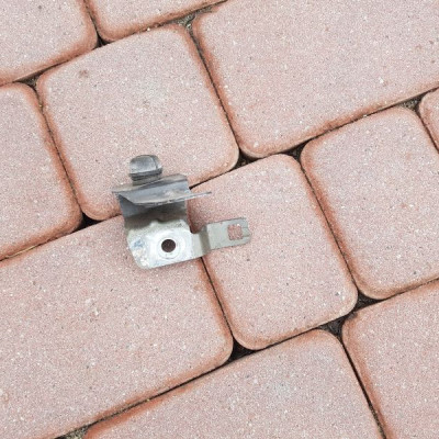 Odbojnik uchwyt maski Opel Insignia 13248767