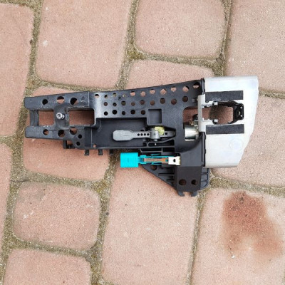 KLAMKA DRZWI PROWADNIK AUDI A6 A7 A8 4H1837885