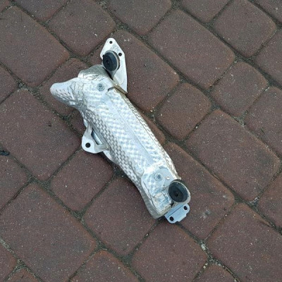 Osłona kolektora Mercedes W218 CLS A6420903141