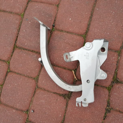 Zawias klapy bagażnika Superb II 3T0827151